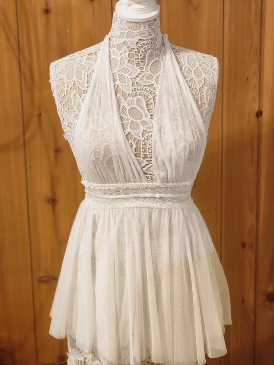 Other - Elegant White Lace Halter Dress